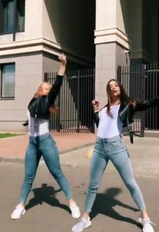 --- - Polina Dubkova (96 photos) Polina Dubkova (96 photos)