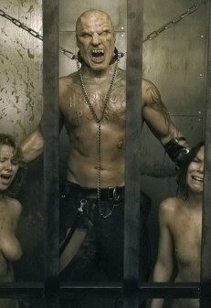 Hell in Jail (77 photos)