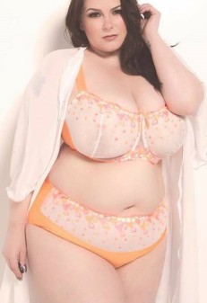 Erotic Gallery of Chubby Naked Girls (80 photos)