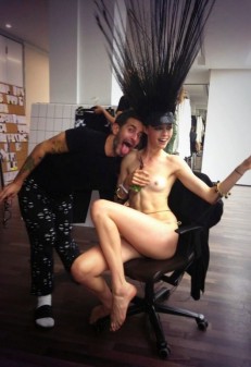 Naked Backstage At a Fashion Show (76 photos)