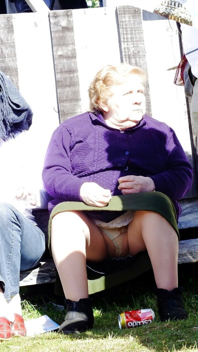 Fucking mature women in clothes