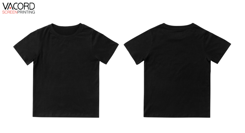 Black T -shirt in front