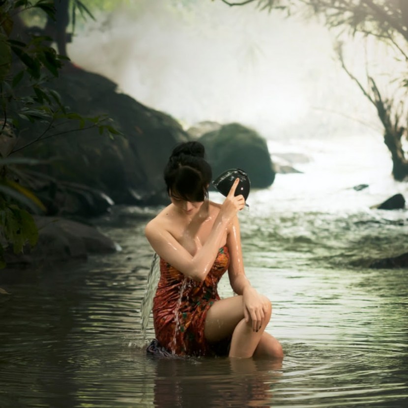 Girls in Sari Topless