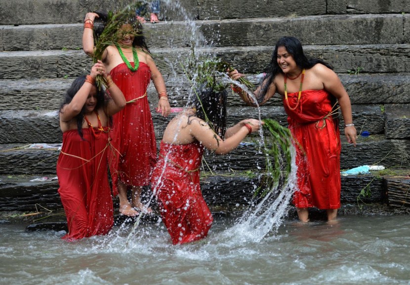 Indian Girls Bathing TWGU