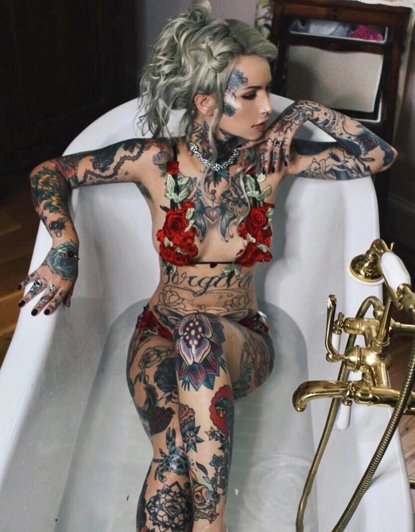 Model Patricia in tattoos