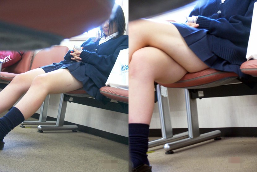 Under the skirt of sitting girls