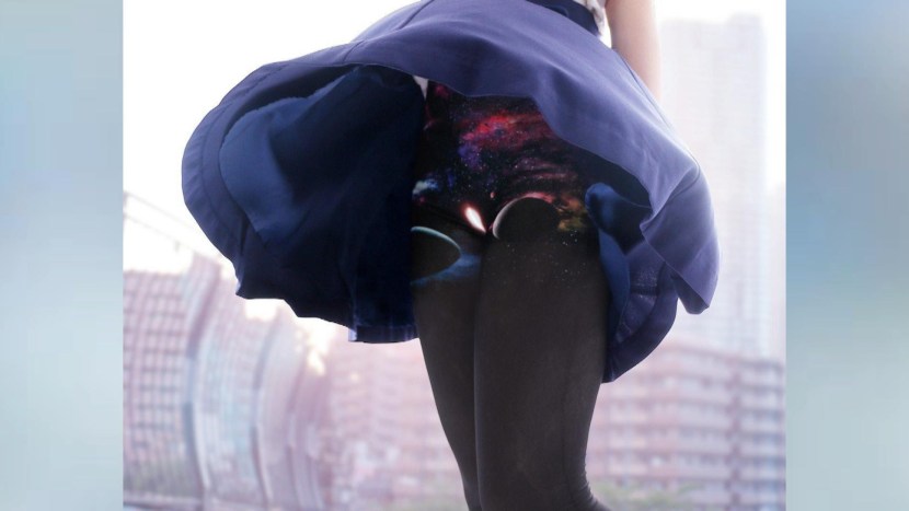 Young girl is a voyeur