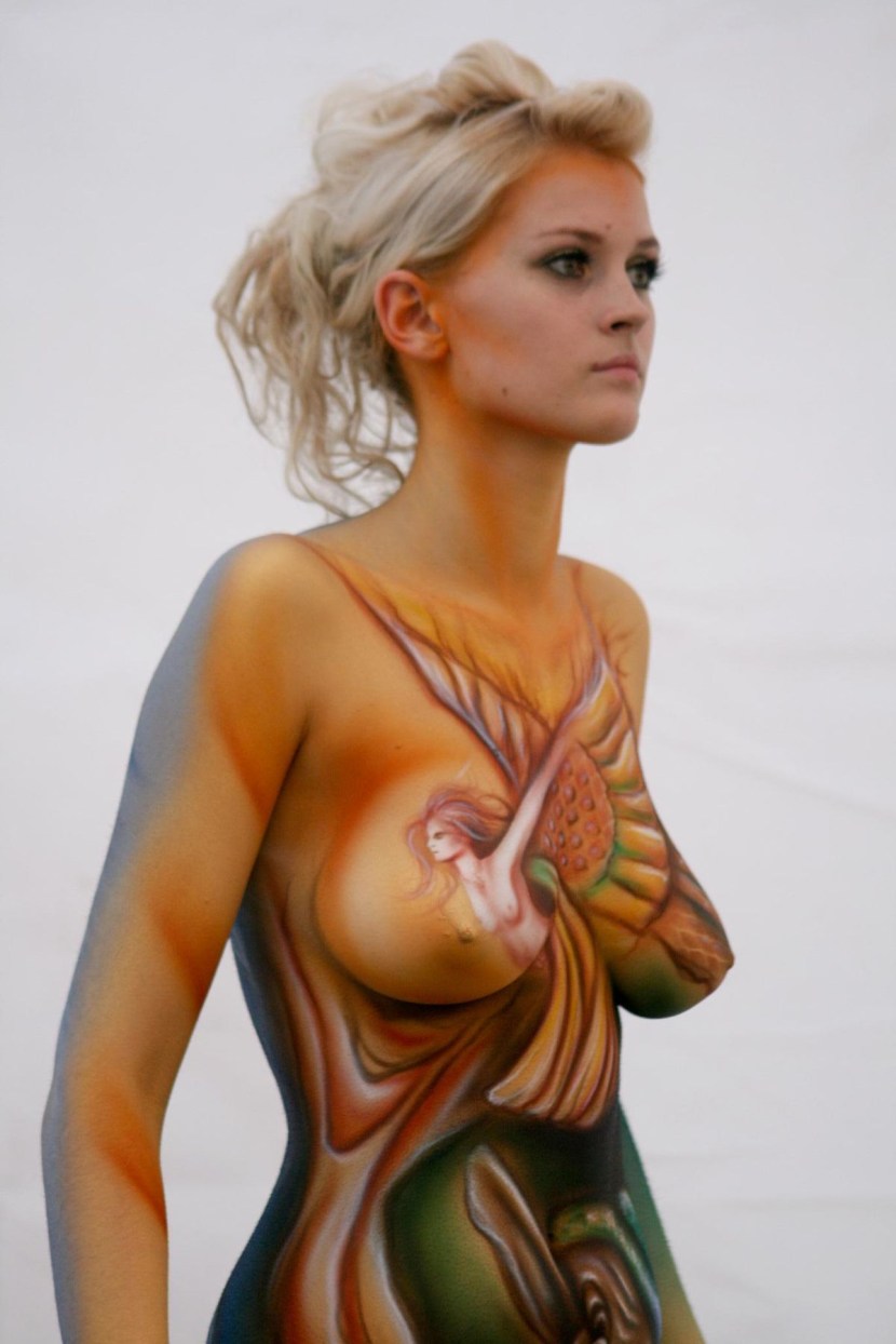 Drawing on a naked female body