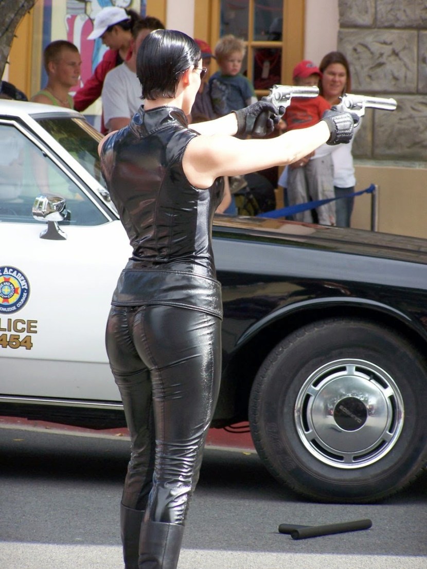 Jessica Alba in latex