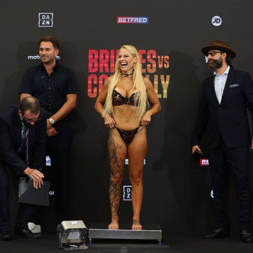 Ebanie Bridges (Ebanie Bridges)