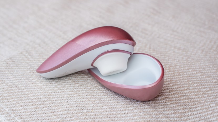 Contactly clitoral stimulator Womanizer Liberty Pink
