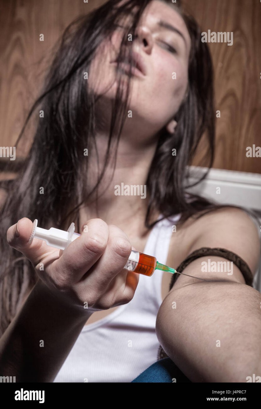 Narcotic substances in danger table