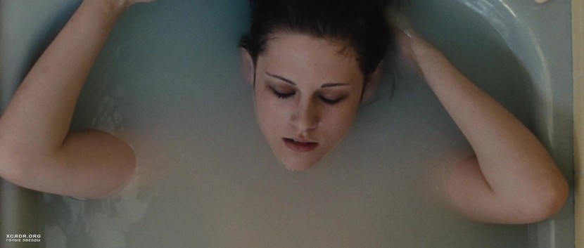 Kristen Stewart in the bathroom