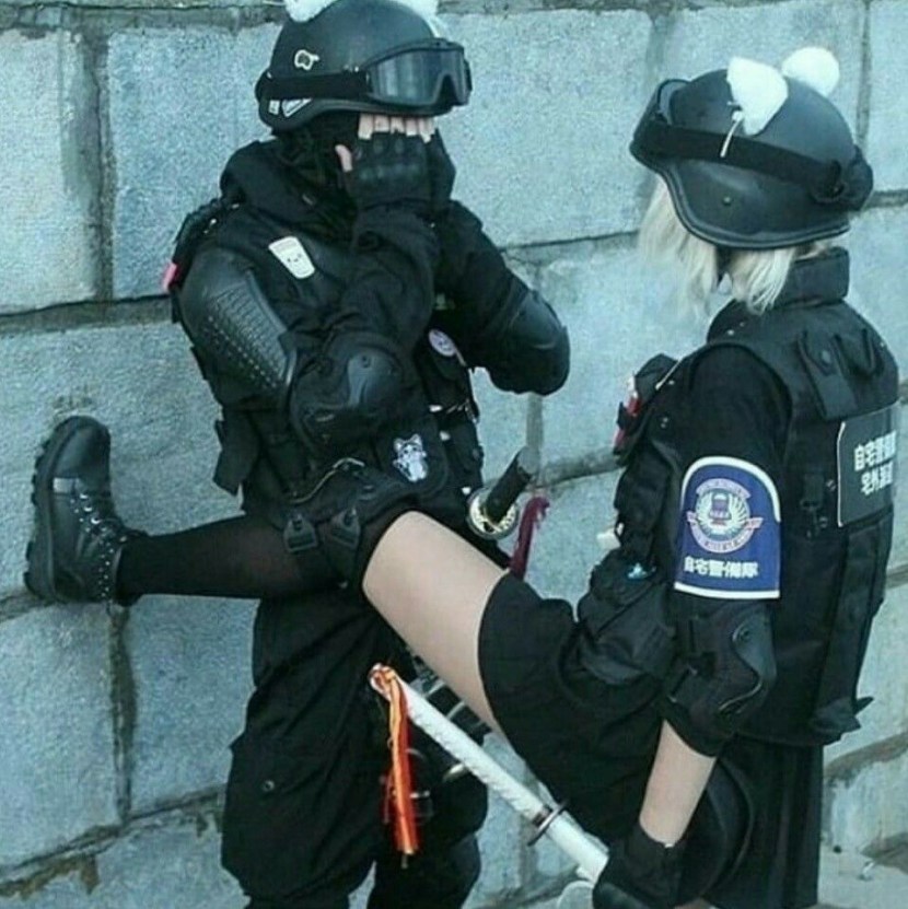 A policeman girl arrests