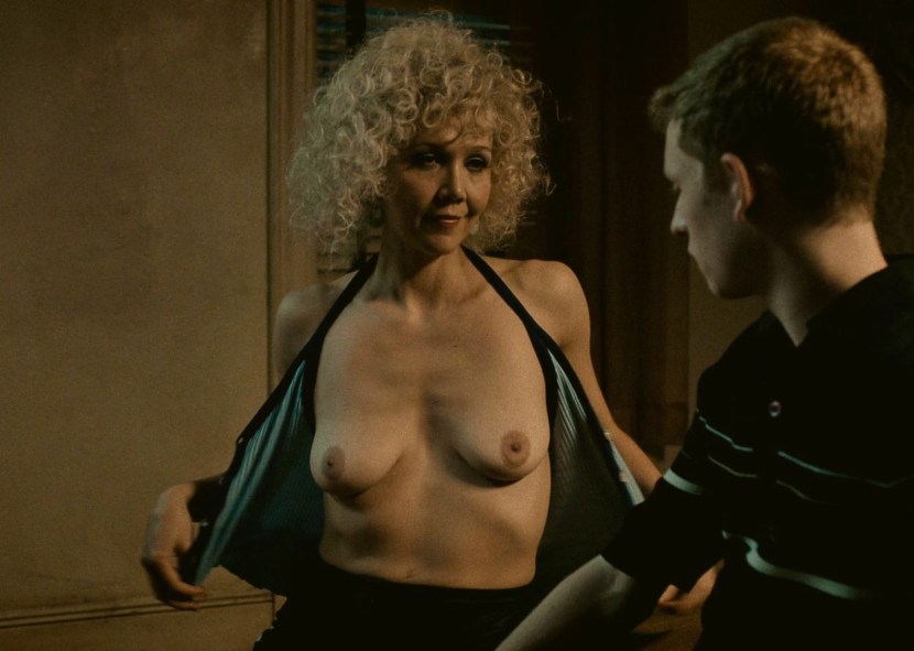 Maggie Gillenhae Erotic scenes