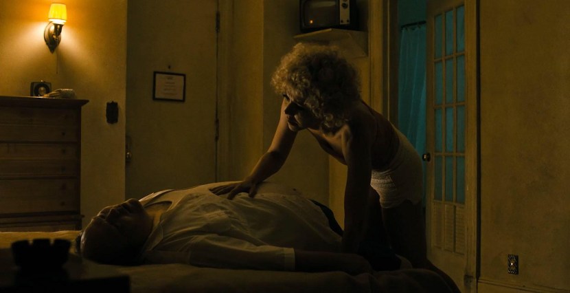 Maggie Gillenhae Nude