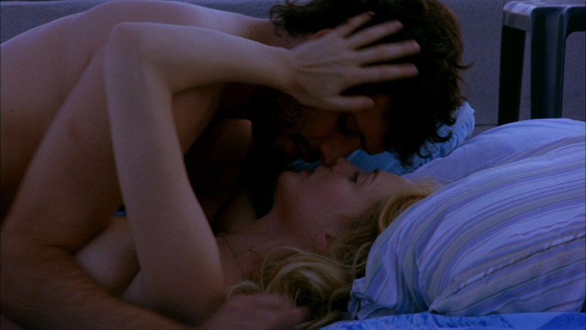 Heather Graham Lesbian Scenes