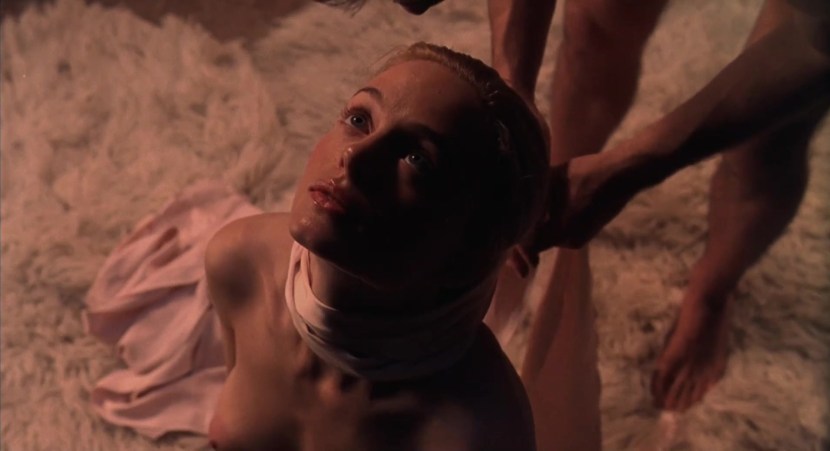 Actress Heather Graham Sexy