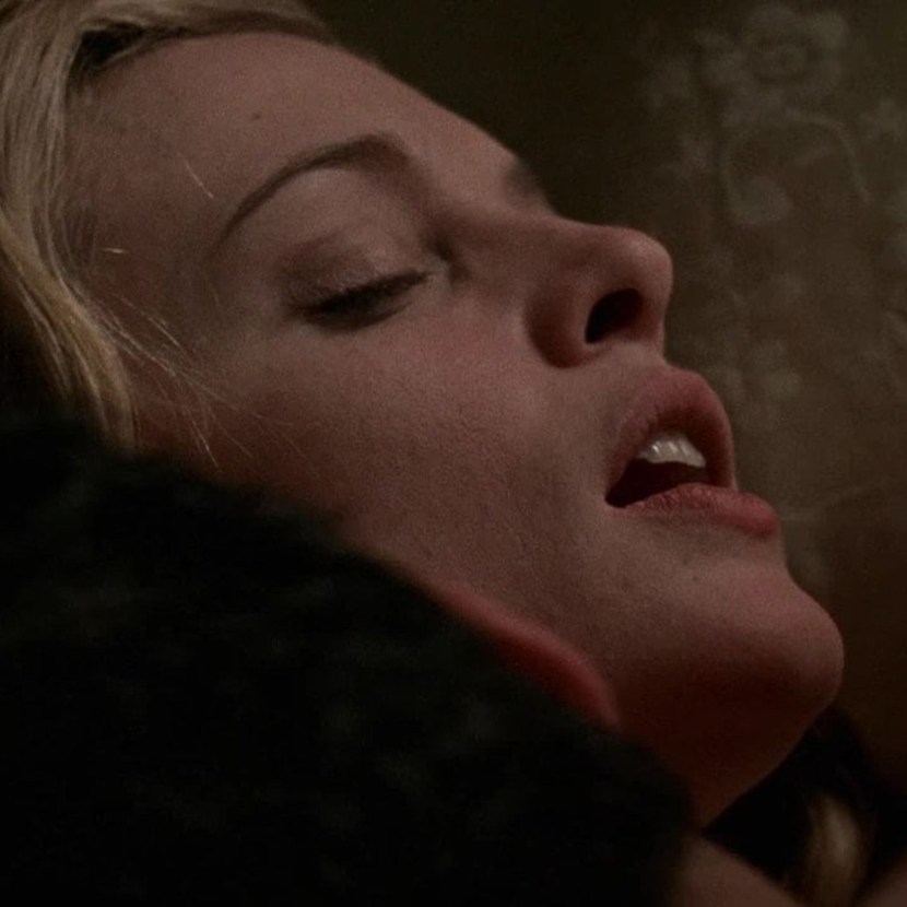 Pretty Blonde Heather Graham Nude Sex Scenes