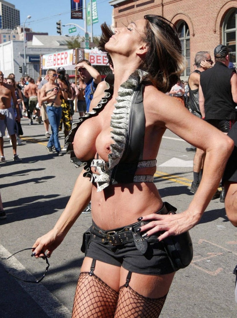 Juicy boobs on the street