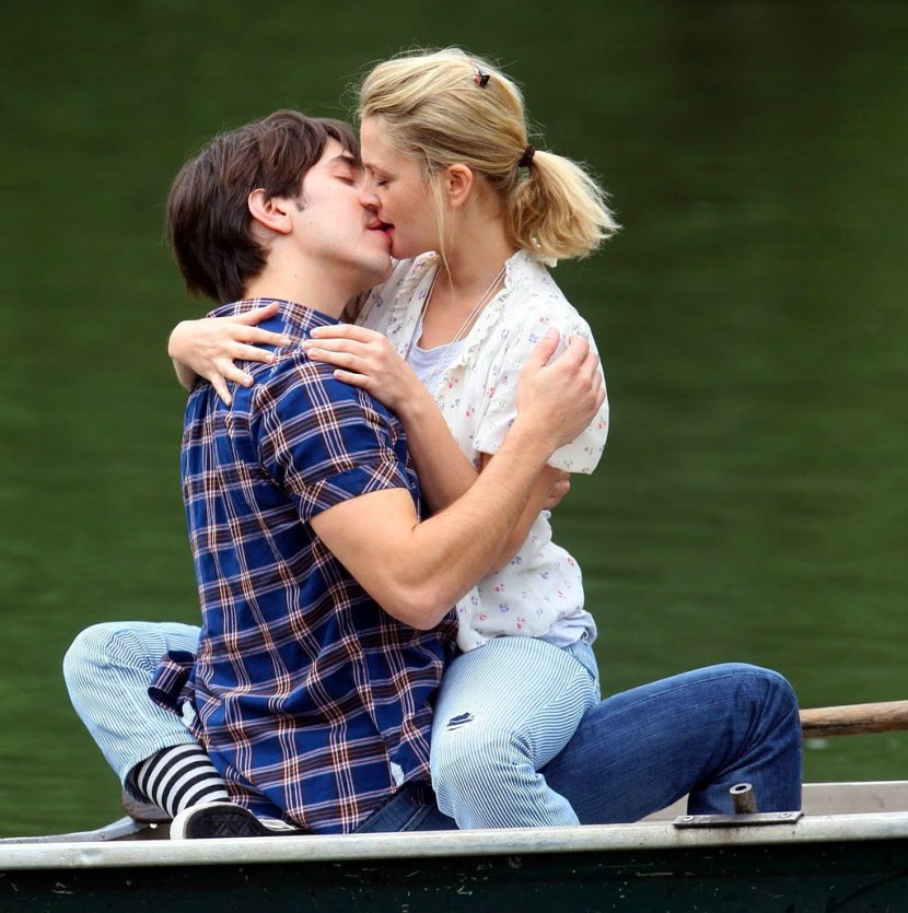 Asian girls of the bikini open