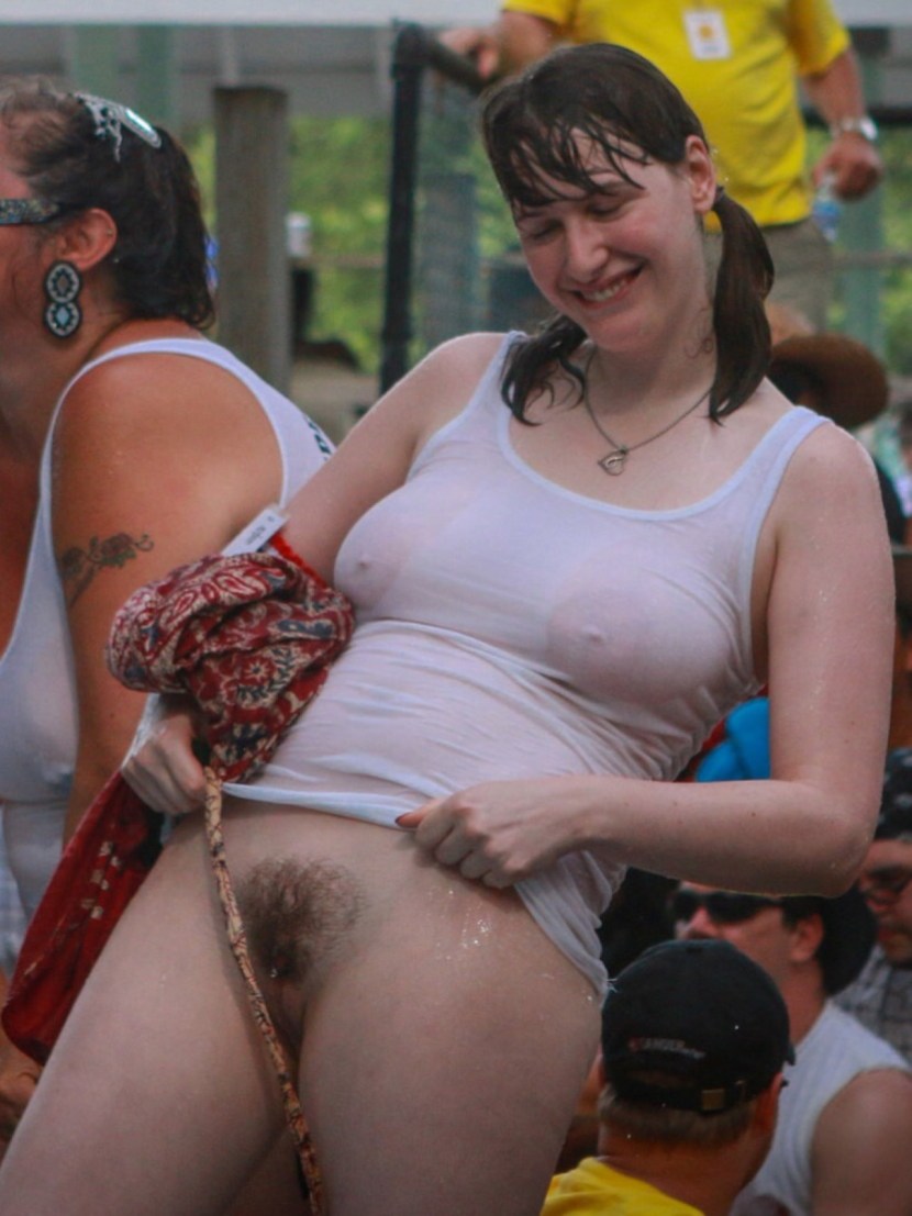 Naked pussies under the dress