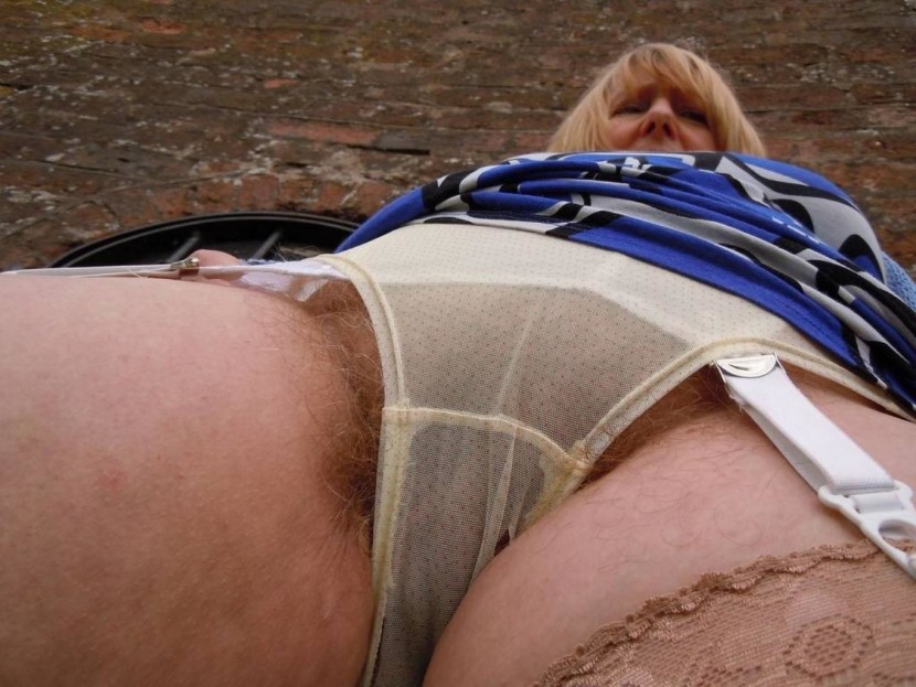 Anal with girls in short skirts