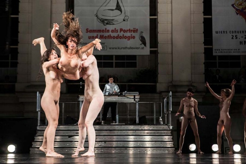 Performance Naked Theater