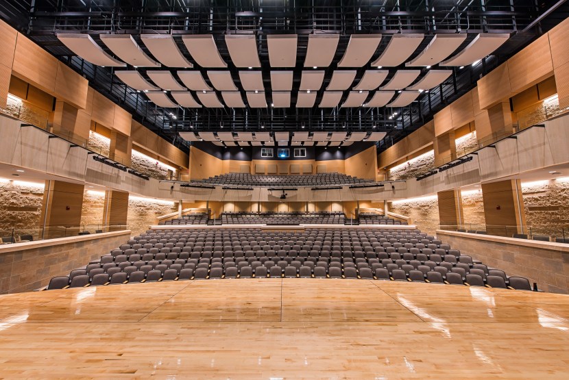 Educational audience (amphitheater) 105