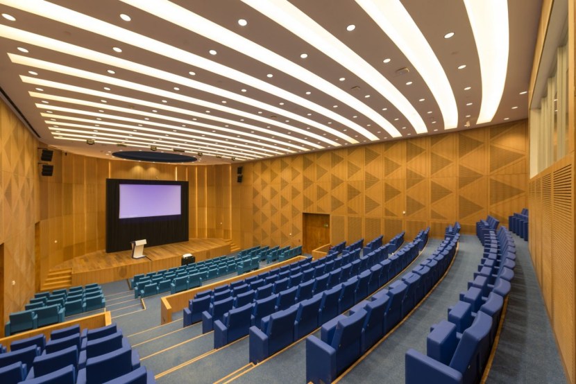 The audience of Konstantin