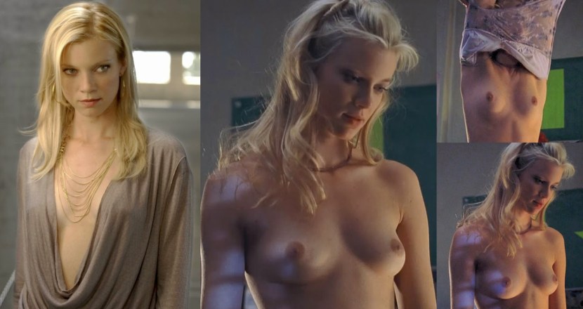 Amy Smart without panties