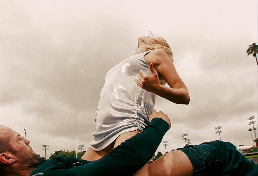 Girls lift skirts without panties