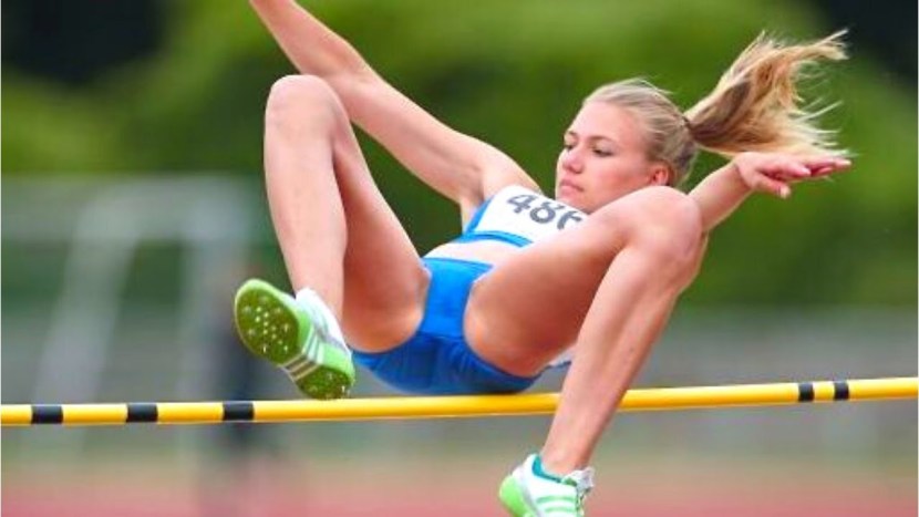 Girls in the pool in swimsuits