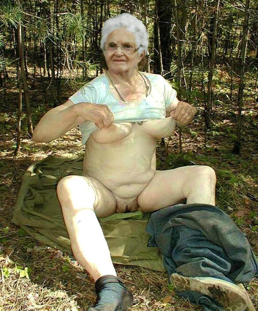 Fat old woman with bare tits