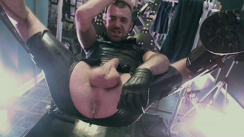 Pornstars Gangbang in latex