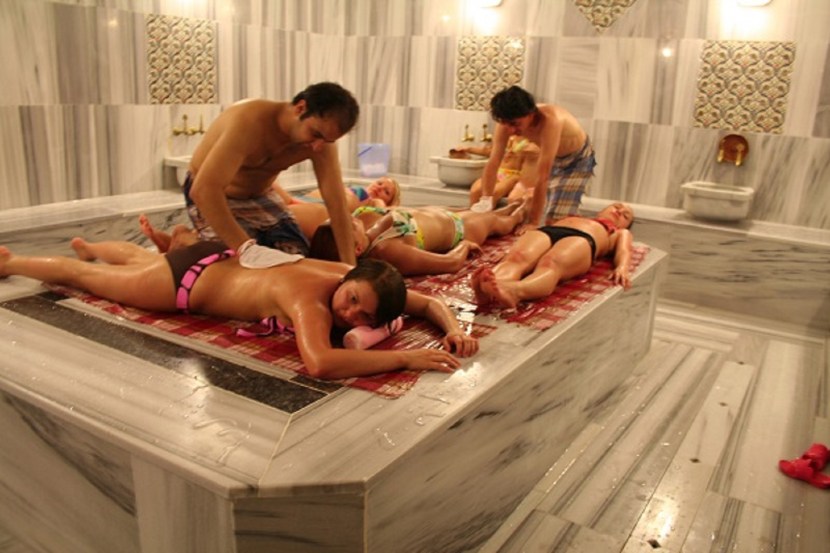 Yumna Al Arashi's New Exhibit Questions Eroticism