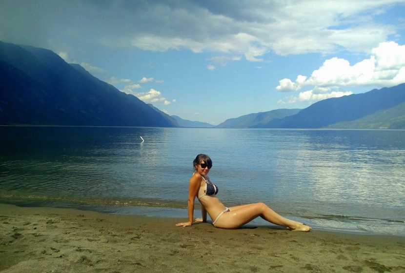 Elena Shilova is bare