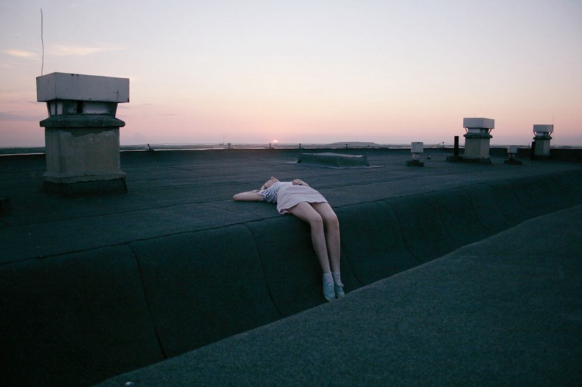 Girl on the roof of aesthetics