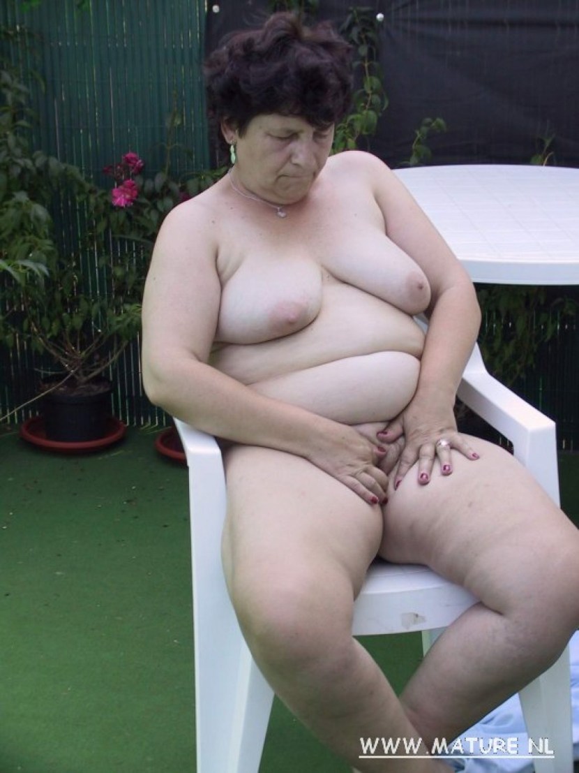 Tribute outor mature Territory