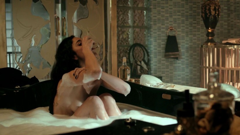 Alice Braga bed scenes