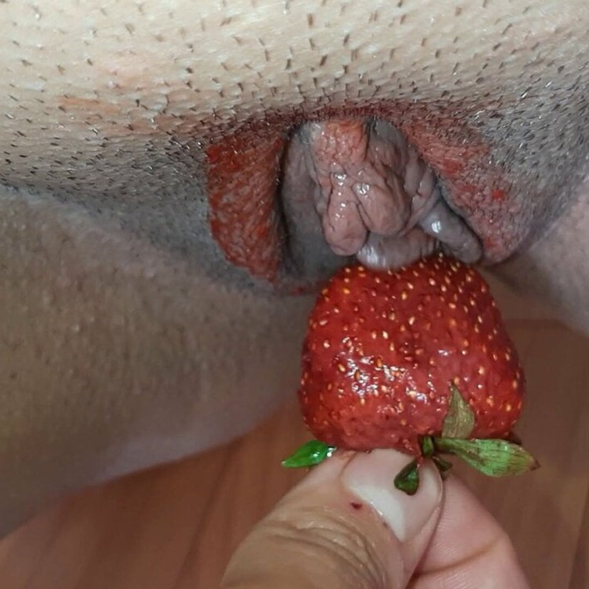 Strawberry girls A anal