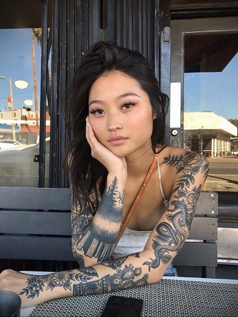 Asian girls with tattoos