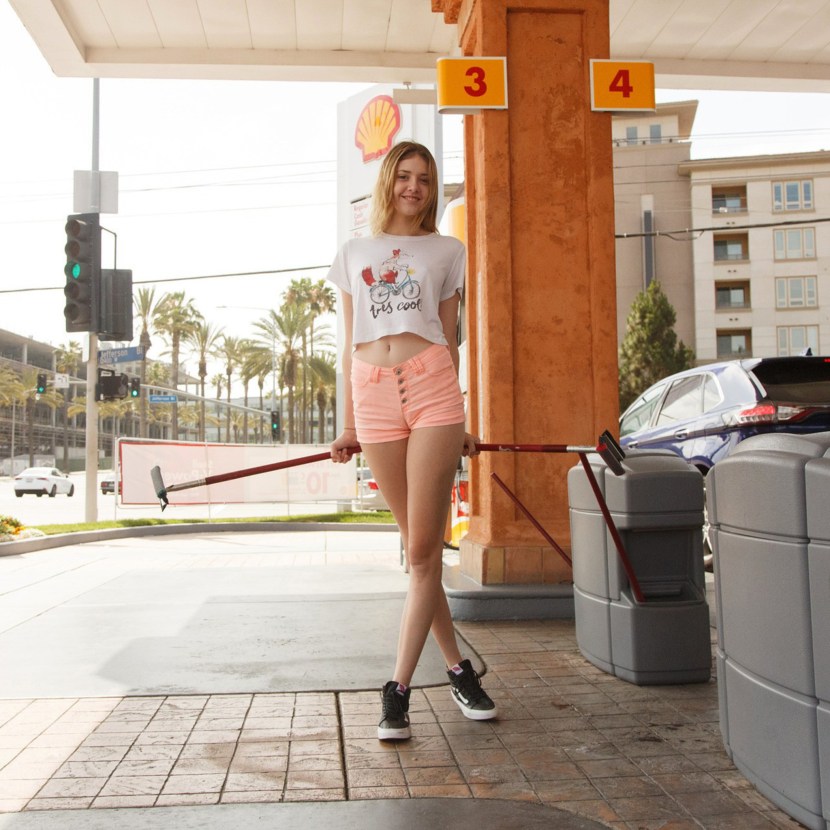 Melissa Mendini Stewardess