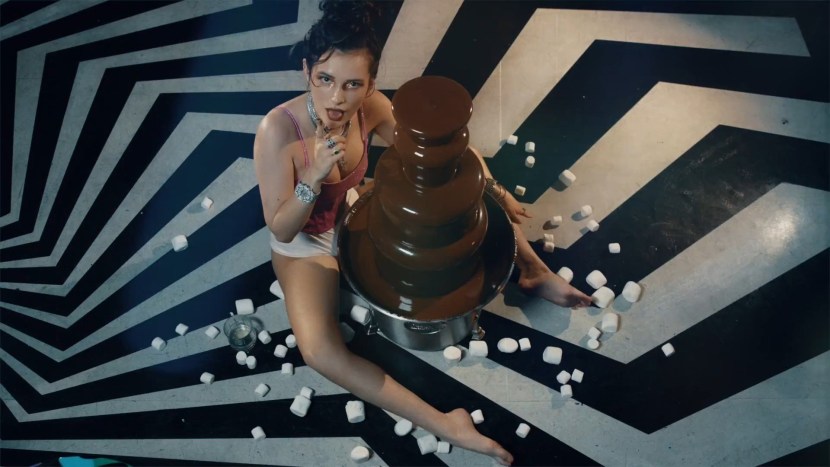 Amateur fuck on the balcony