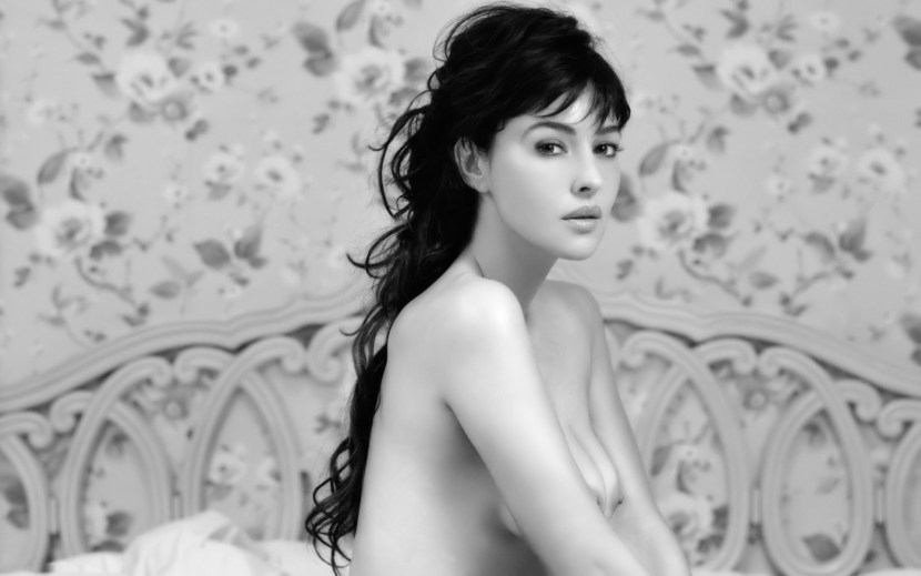 Monica Bellucci in your youth nude