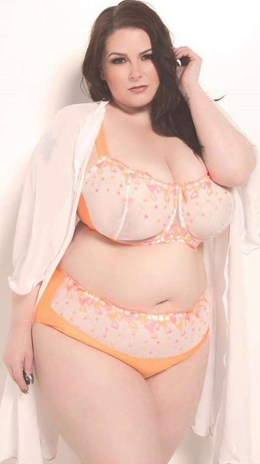 Lush beauty Lillias Right: