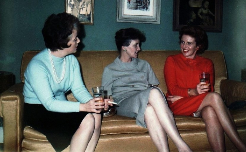 UPSKIRT A business woman