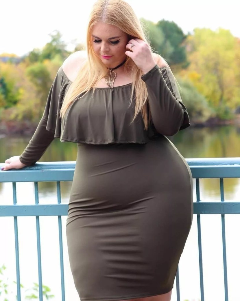 Milena Welba in a dress