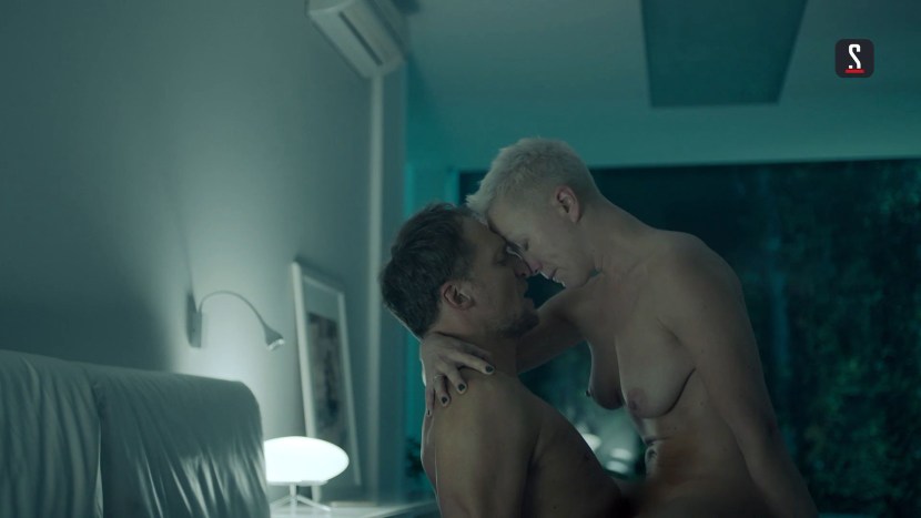 Arina Shevtsova - acid (2018) (erotic