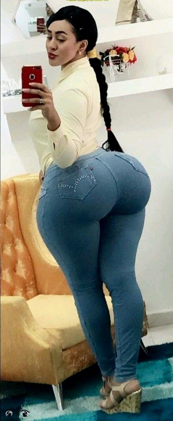 TIGHT JEANS ASSJOB foot